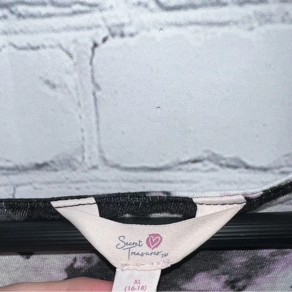 Secret Treasures Black, Purple & White floral long dress size XL - Picture 8 of 8